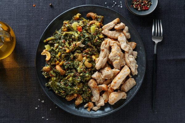 Quels conseils pour préparer une salade de pâtes aux légumes grillés pour un repas estival?